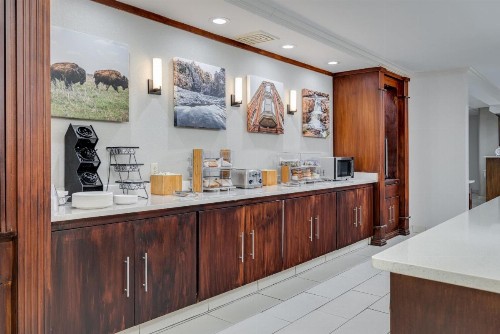 SpringHill Suites by Marriott Lawton - image 8