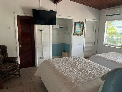 Edgewater Lodge - image 13