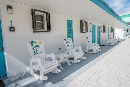 Edgewater Lodge - image 15