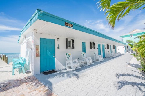 Edgewater Lodge - image 29