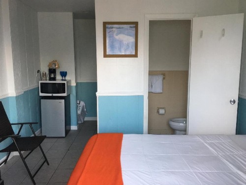 Edgewater Lodge - image 31