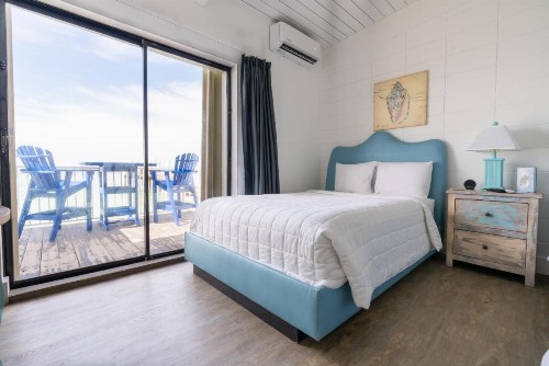Edgewater Lodge - image 9