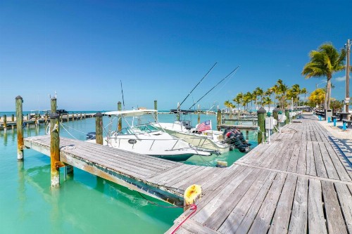 Fiesta Key RV Resort Waterfront Cottage 33 - image 11