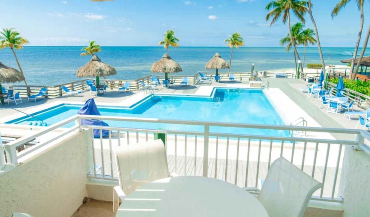 Caloosa Cove Resort & Marina - image 2