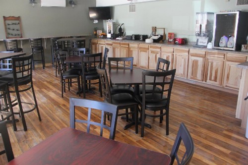 Blackstone Lodge and Suites - image 7
