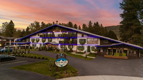 Blue Elk Inn - image 2