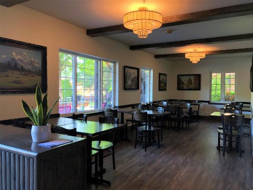 Blue Elk Inn - image 24