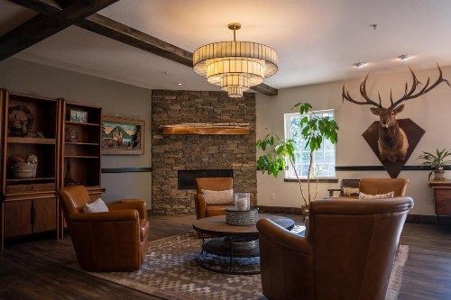Blue Elk Inn - image 26