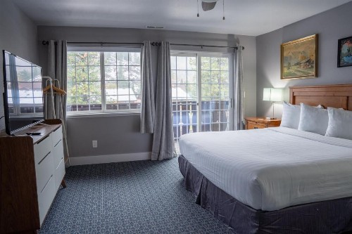 Blue Elk Inn - image 31