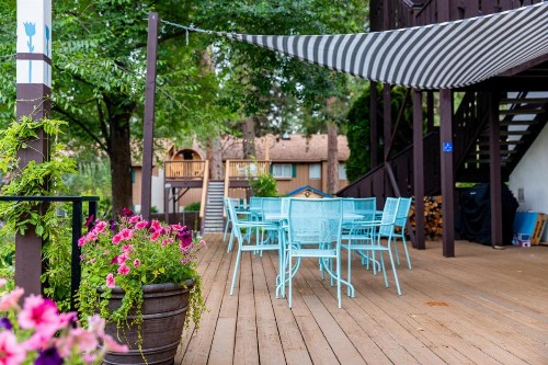 Blue Elk Inn - image 34