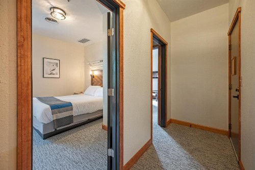 Bavarian Ritz Hotel - image 22