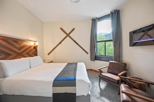Bavarian Ritz Hotel - image 33