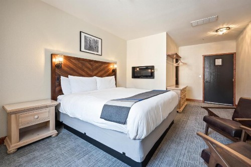 Bavarian Ritz Hotel - image 35