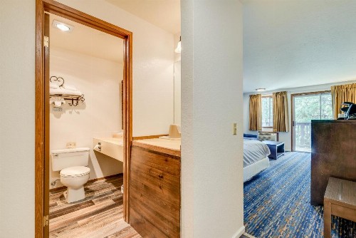 Alpine Rivers Inn - image 18