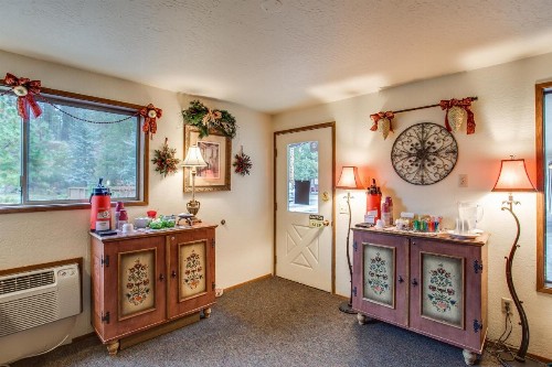 Alpine Rivers Inn - image 22
