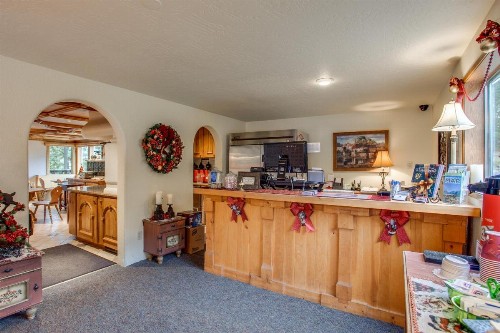 Alpine Rivers Inn - image 25