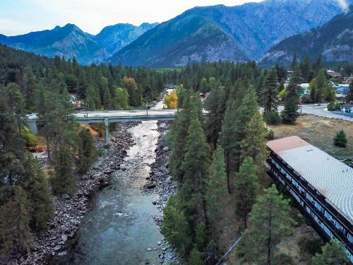 Alpine Rivers Inn - image 3