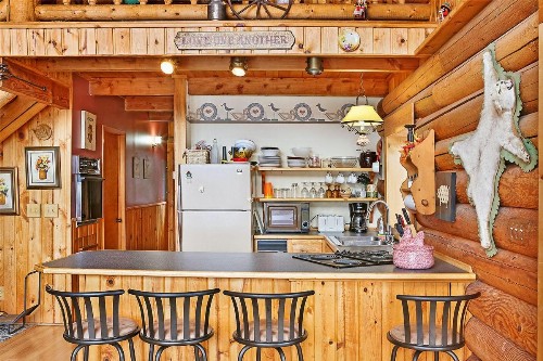Marie's Cabin - image 11