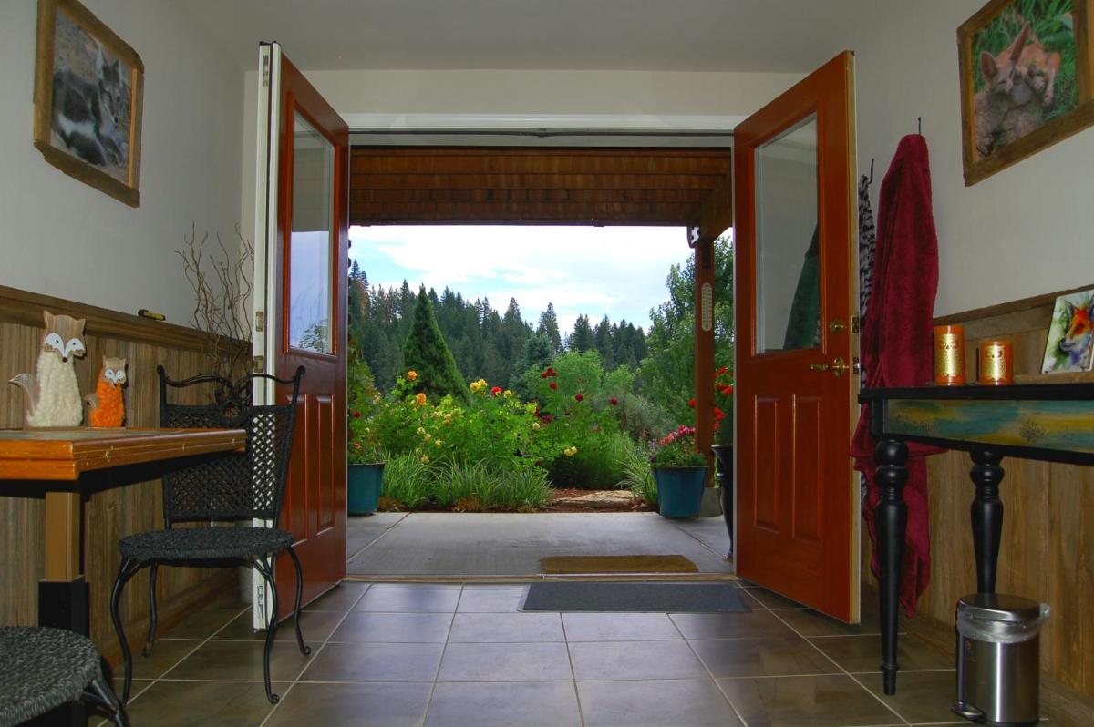 Fox Den Bed & Breakfast - image 7