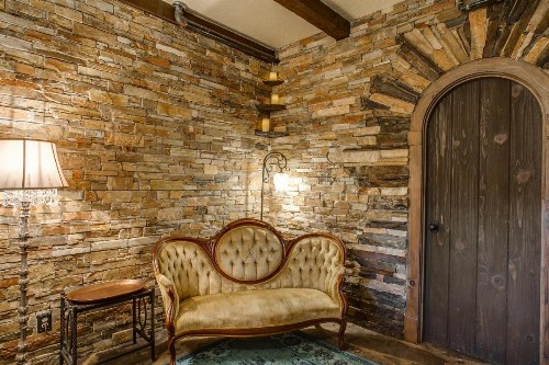 Storybook Riverside Inn - image 19