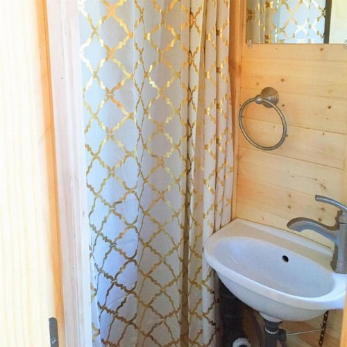 Leavenworth Camping Resort Tiny House Hanna - image 15