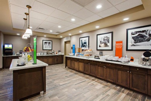Hampton Inn & Suites Leavenworth - image 10