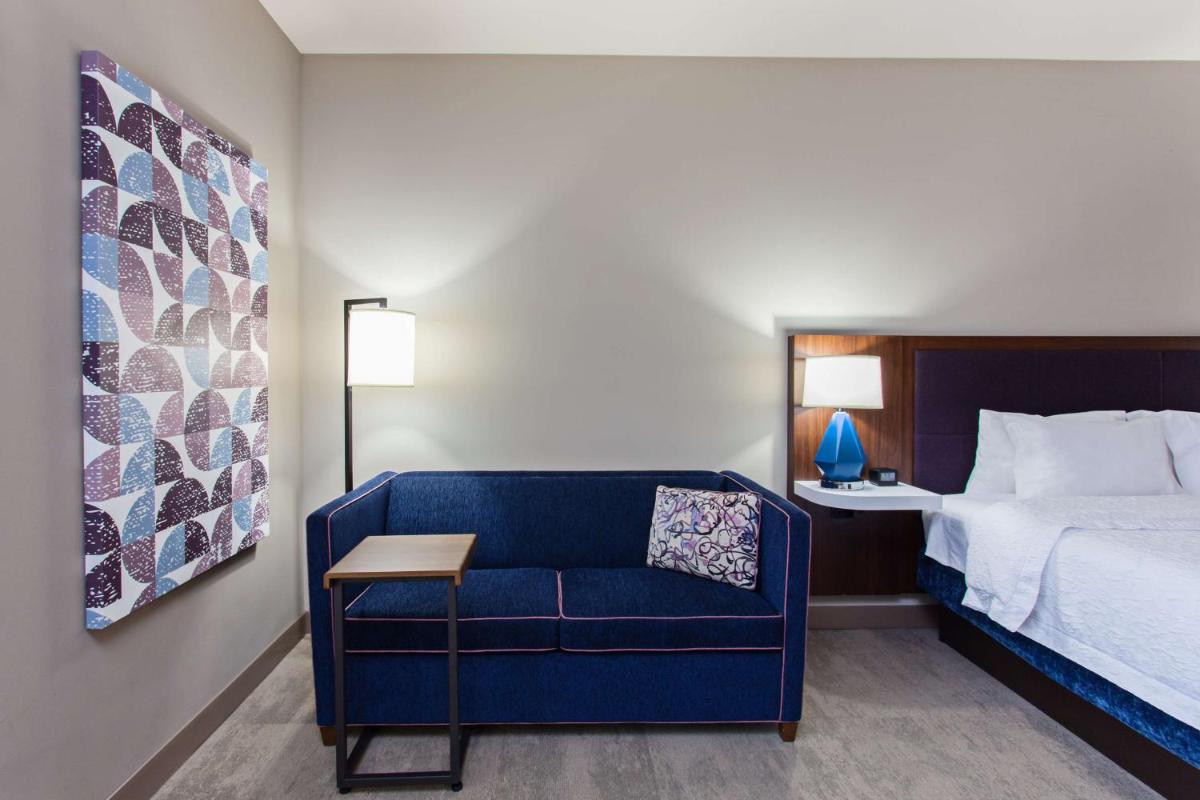 Hampton Inn & Suites Leavenworth - image 2