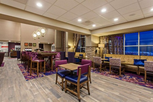 Hampton Inn & Suites Leavenworth - image 7