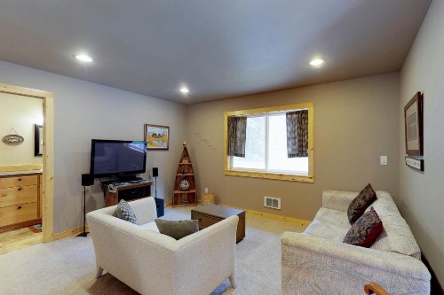 Peaceful Pines - image 8