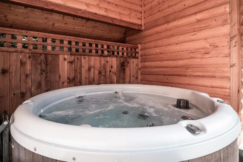 Tivoli Chalet - image 7