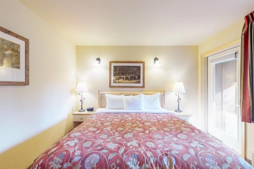 Aspen Suites 506: The Nest - image 4