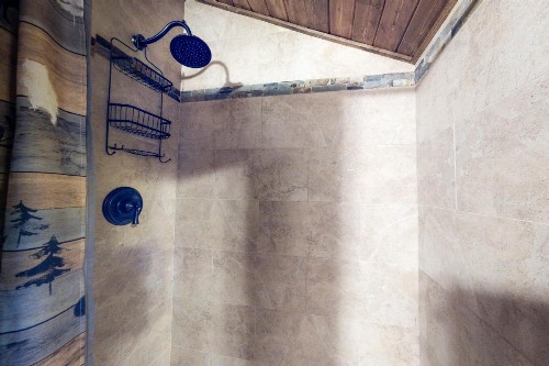 Copper Top Chalet - image 9