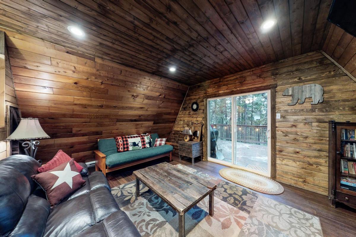 Copper Top Chalet - image 5