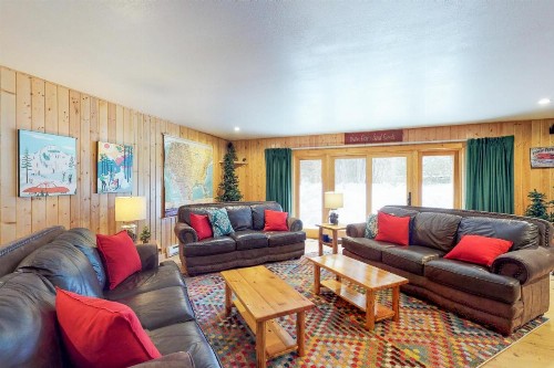 Triple Pines Lodge - image 9