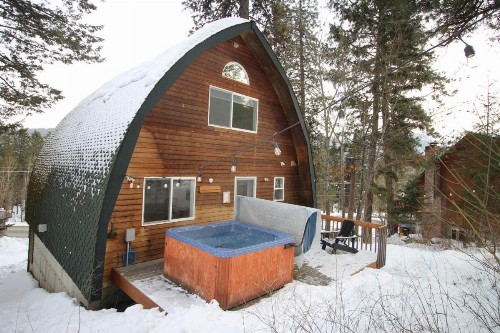Icicle Road Haus - image 10