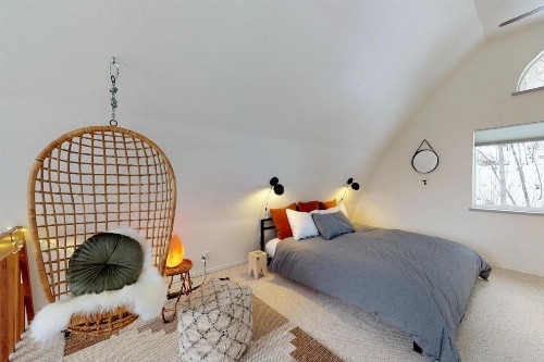 Icicle Road Haus - image 6