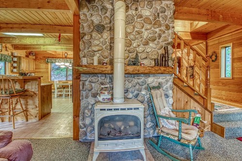 Keoni's Place - image 11