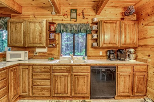 Keoni's Place - image 12