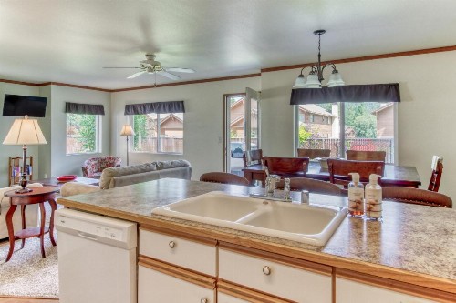 3 Bed 2 Bath Apartment in Leavenworth - image 10