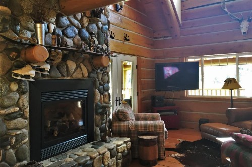 Forestside Lodge - image 9