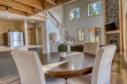 Hillside Hideaway - image 10
