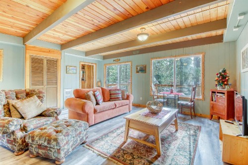 Mountain Music Cabin - image 11