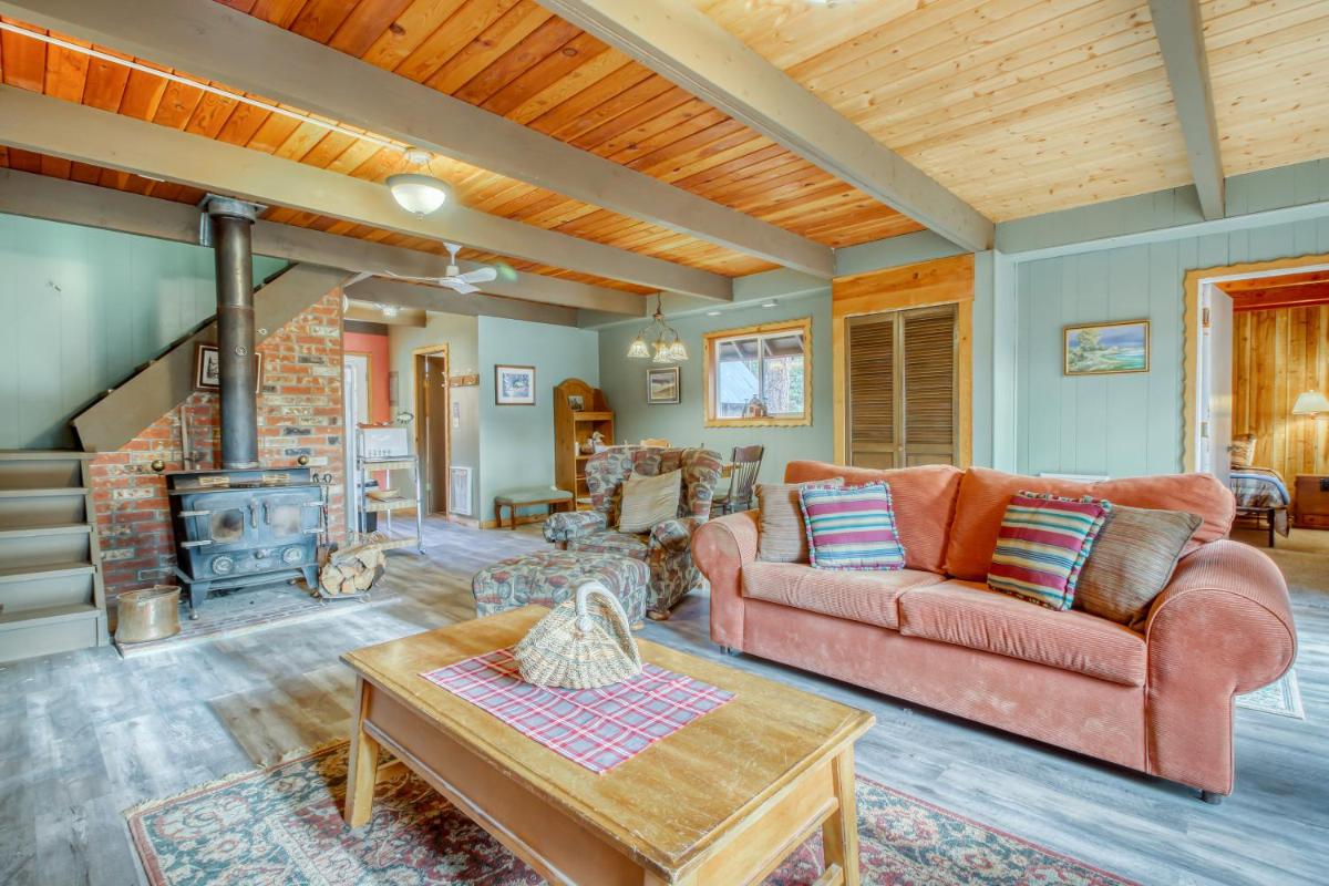 Mountain Music Cabin - image 6