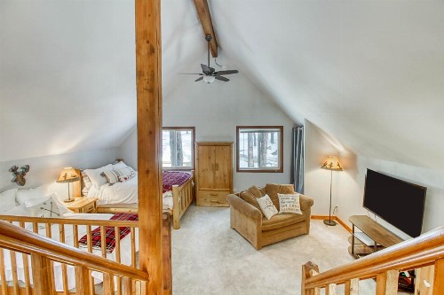 Reindeer Lodge - image 12