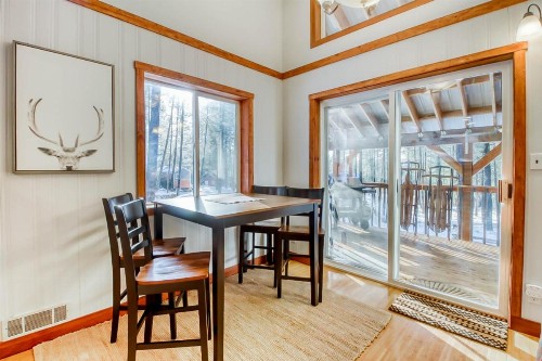 Reindeer Lodge - image 6