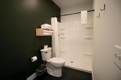 LOGE Leavenworth Downtown - image 11