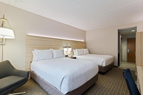 Holiday Inn Express Hotel & Suites Inverness an IHG Hotel - image 2