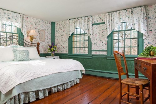 Stonecroft Country Inn - image 8