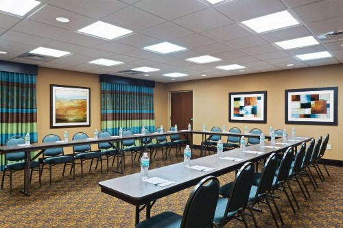 Hampton Inn Leesburg - image 15
