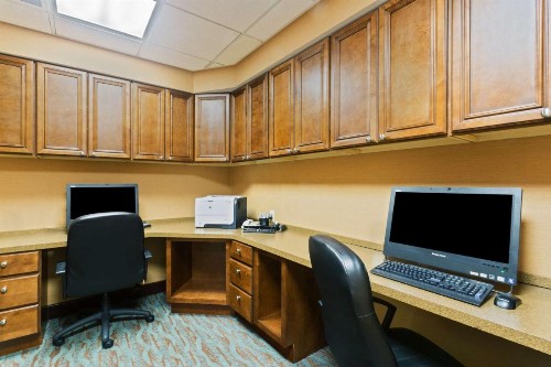 Hampton Inn Leesburg - image 16